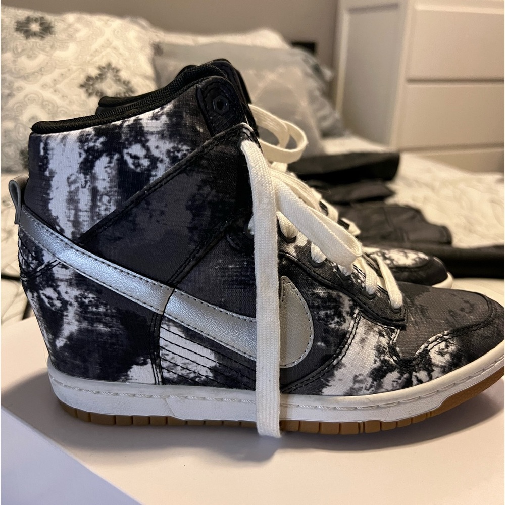 Nike wedge sneakers. Size 7.5. Great condition